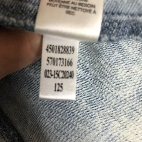 Chico’s Women’s Denim Jacket Acid washed Stonewashed Size 3 - Picture 2 of 6